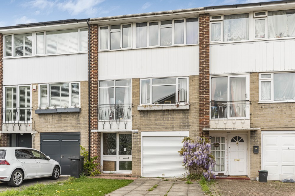 View Full Details for Vincent Close, Bromley, BR2