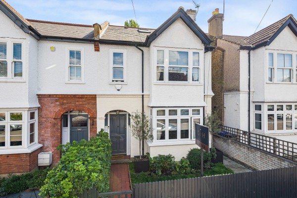 View Full Details for Babbacombe Road, Bromley, BR1 3LW