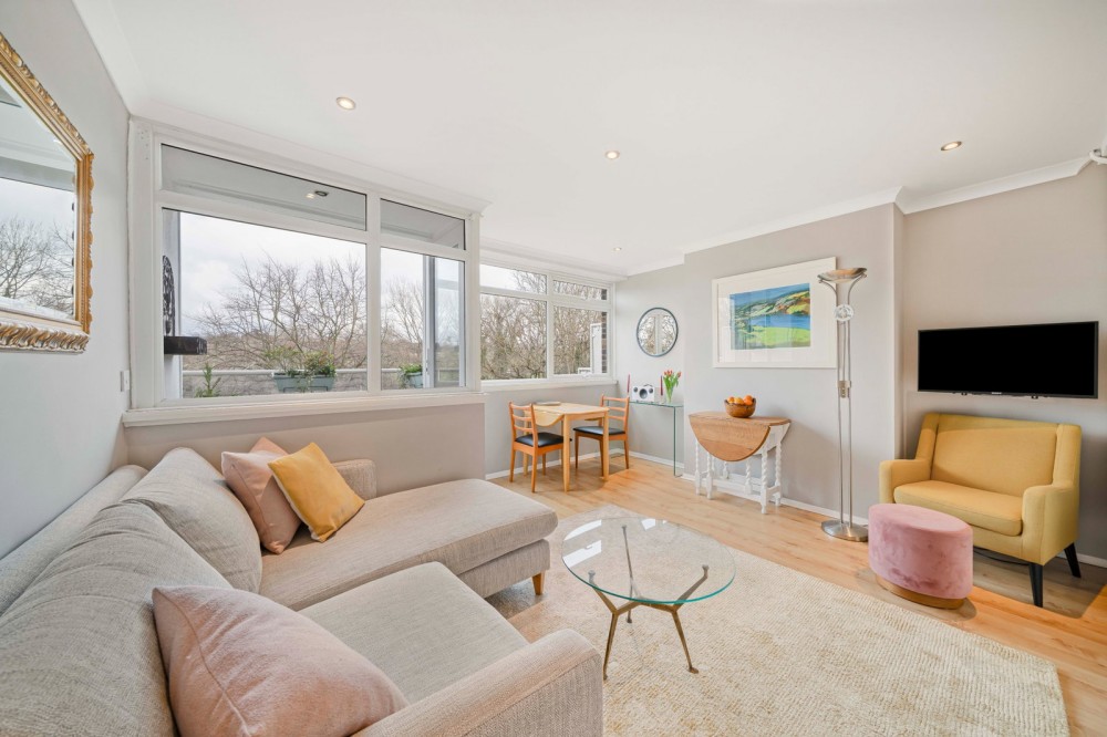 View Full Details for River Park Gardens, Bromley, BR2 0BH
