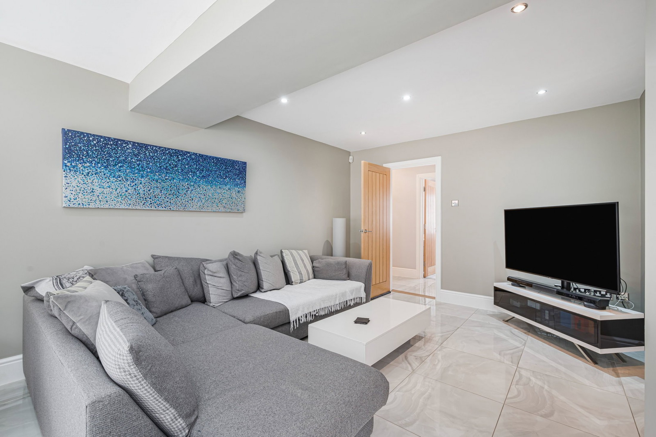 Images for Robin Hill Drive