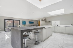 Images for Robin Hill Drive