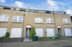 Images for Farnborough Crescent, Bromley, BR2