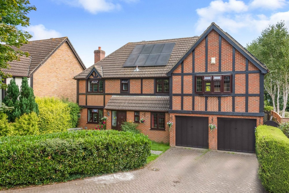 View Full Details for Chatsworth Close, West Wickham, Kent