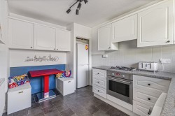 Images for River Park Gardens, Bromley, BR2
