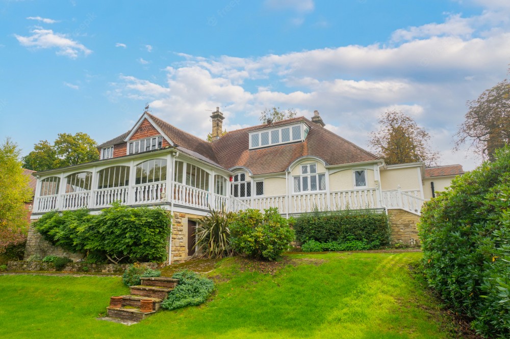 View Full Details for Swissland Hill, Dormans Park, RH19