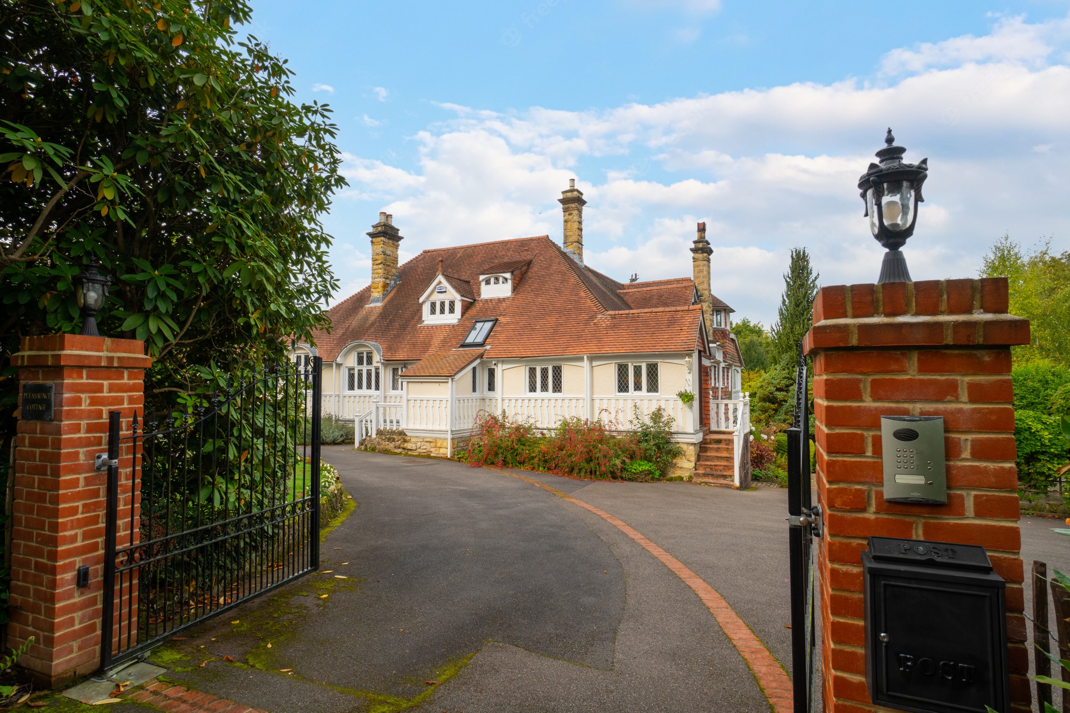 Images for Swissland Hill, Dormans Park, RH19