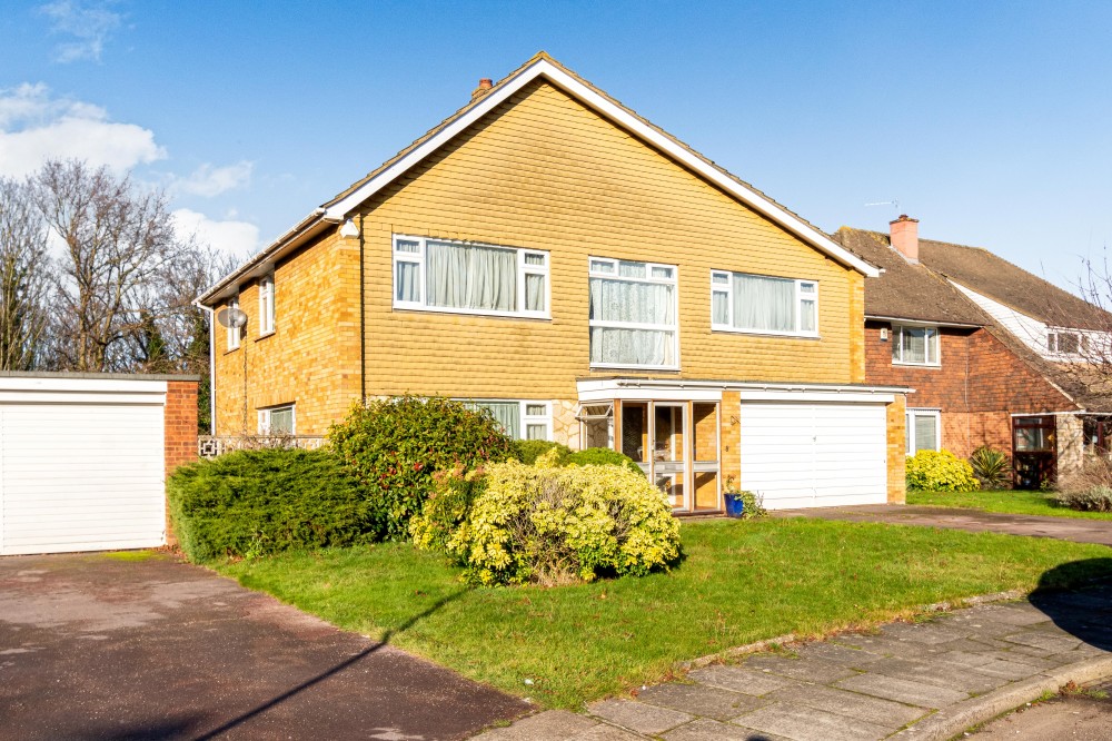 View Full Details for Lawn Close, Bromley, BR1