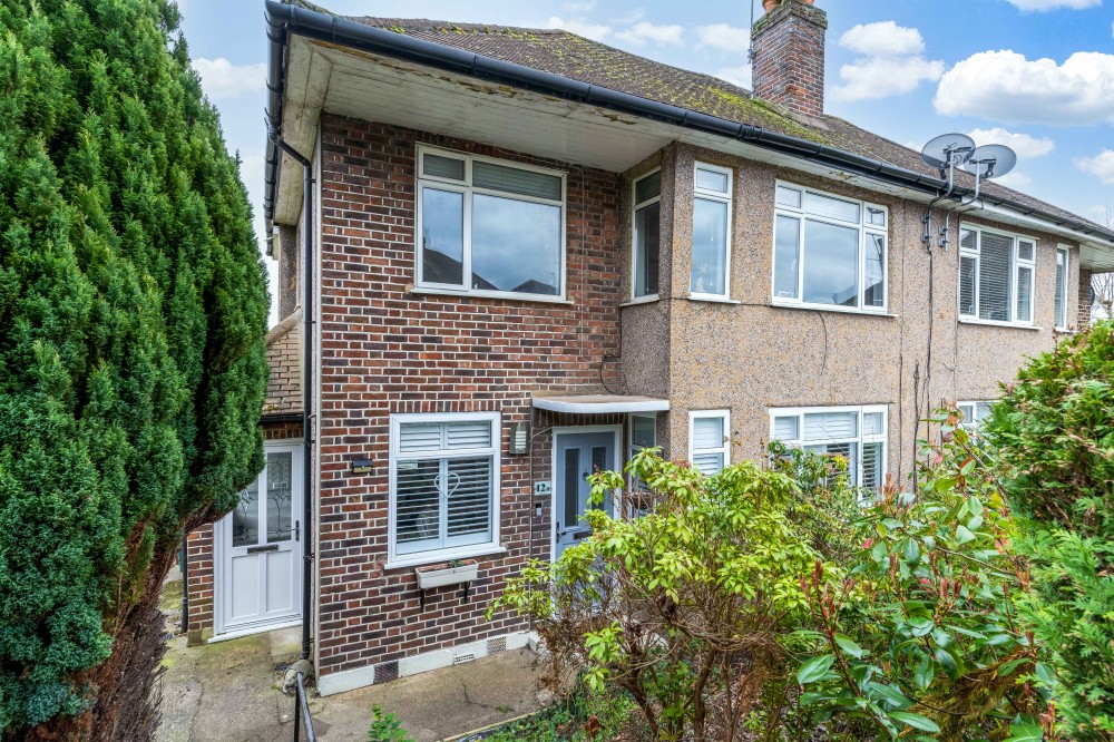 View Full Details for Mount Court, West Wickham, BR4