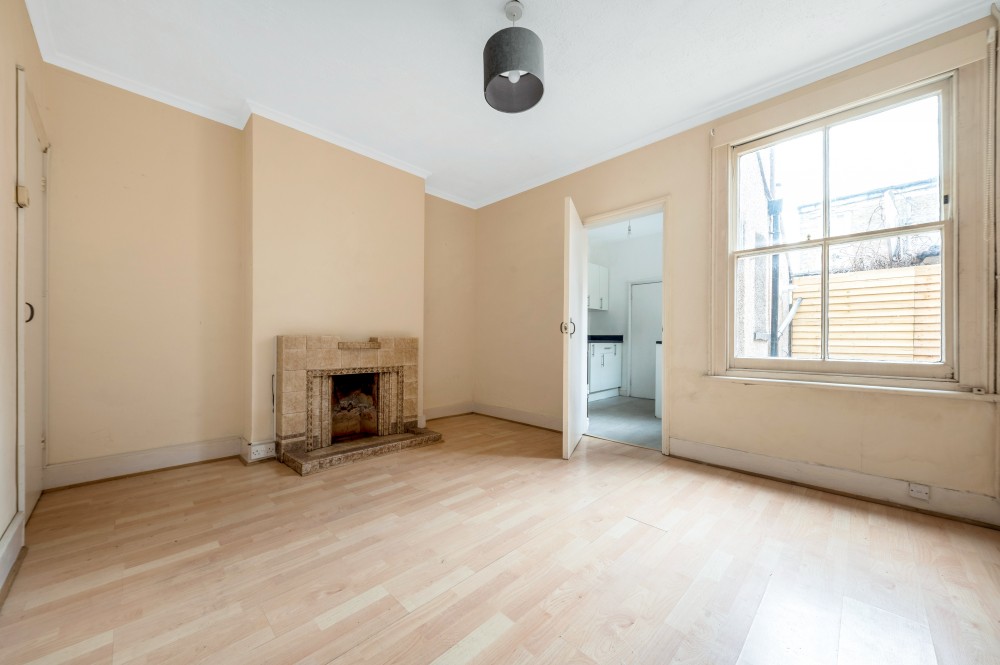 View Full Details for Chatterton Road, Bromley, BR2